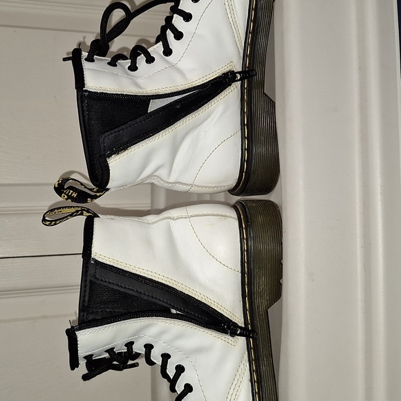 Dr. Martens combat boot - 3 - white/black - Picture 7 of 12